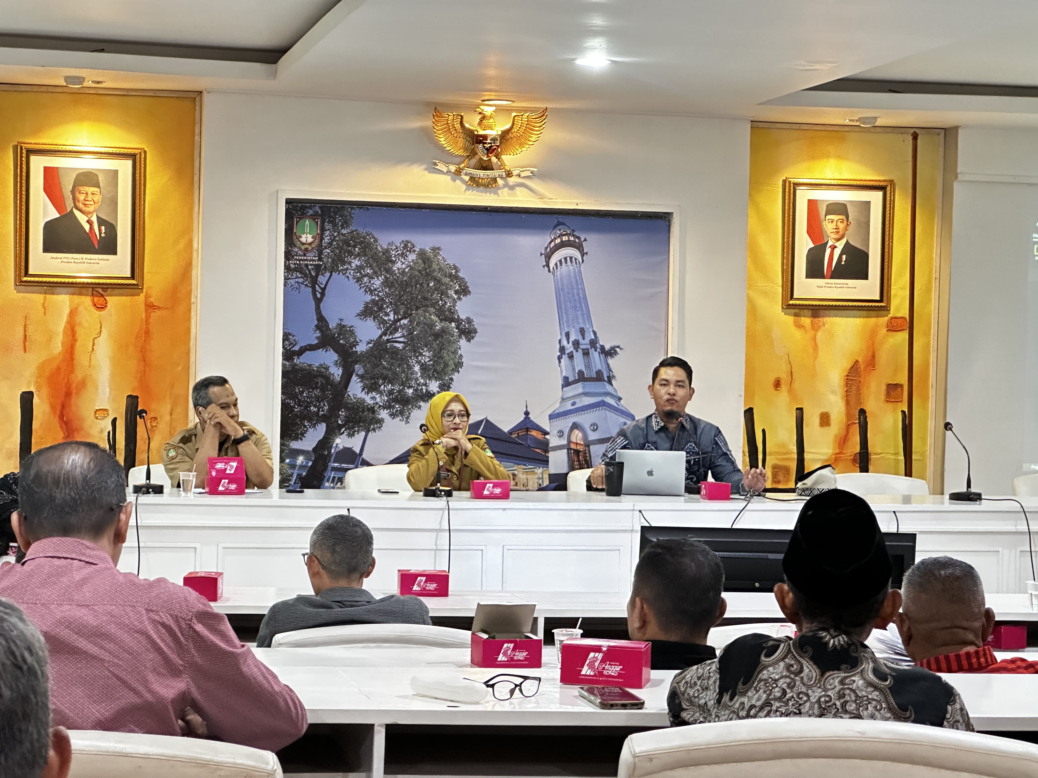 gambar berita